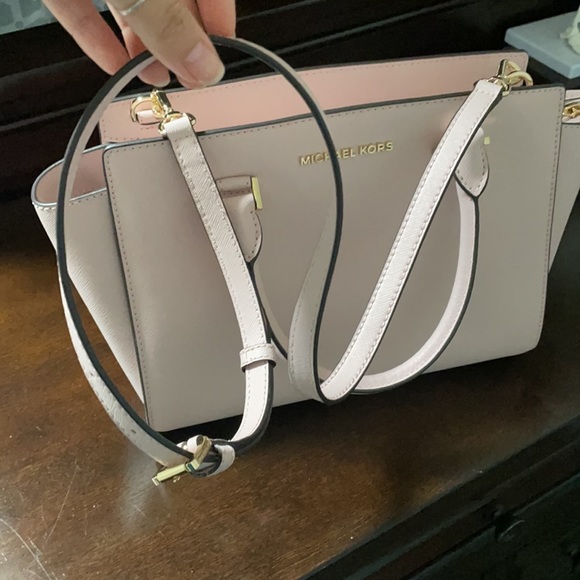 Michael Kors purse - Picture 8 of 8